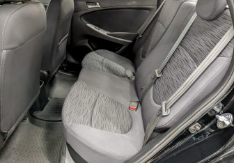 Подержанный автомобиль Hyundai Solaris Sedan 2015 года (12 фото)