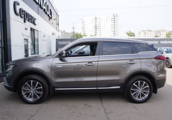 Подержанный автомобиль Geely Atlas Pro 2023 года (8 фото)