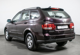 Подержанный автомобиль SsangYong Kyron 2011 года (7 фото)
