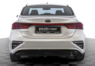 Подержанный автомобиль Kia Cerato Sedan 2020 года (6 фото)