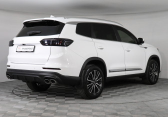 Подержанный автомобиль Chery Tiggo 8 Pro Max 2023 года (5 фото)