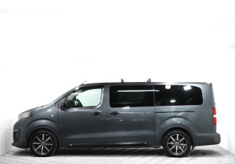 Подержанный автомобиль Peugeot Traveller 2021 года (8 фото)
