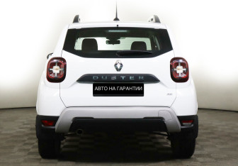 Подержанный автомобиль Renault Duster 2022 года (4 фото)
