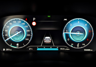 Подержанный автомобиль Hyundai Santa Fe 2021 года (13 фото)