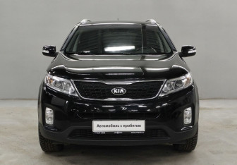 Подержанный автомобиль Kia Sorento 2014 года (2 фото)