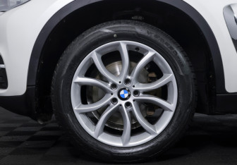 Подержанный автомобиль BMW X6 2016 года (18 фото)