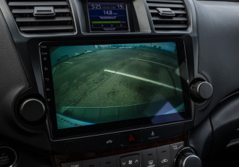 Подержанный автомобиль Toyota Highlander 2011 года (16 фото)