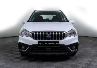 Подержанный автомобиль Suzuki SX4 Hatchback 2018 года (2 фото)