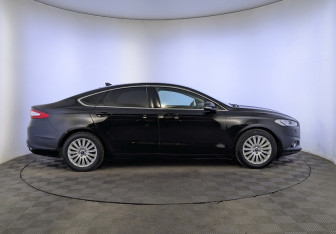 Подержанный автомобиль Ford Mondeo Sedan 2017 года (4 фото)