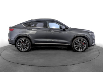 Подержанный автомобиль Geely Tugella 2022 года (4 фото)