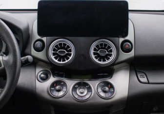 Подержанный автомобиль Toyota RAV4 2012 года (14 фото)