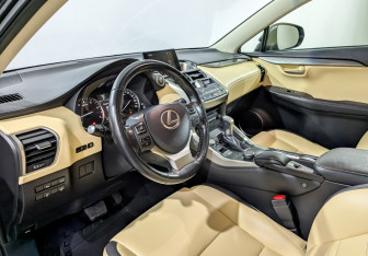 Подержанный автомобиль Lexus NX 2016 года (16 фото)