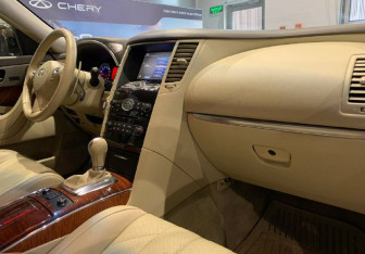 Подержанный автомобиль Infiniti FX 2011 года (10 фото)