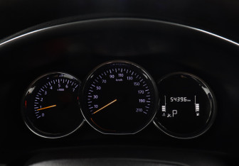 Подержанный автомобиль Renault Logan Sedan 2019 года (9 фото)