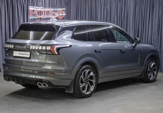 Подержанный автомобиль Lynk&Co 09 2022 года (5 фото)