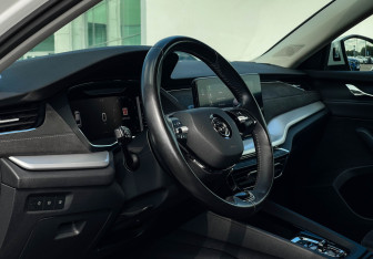 Подержанный автомобиль Skoda Octavia Liftback 2020 года (13 фото)