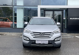 Подержанный автомобиль Hyundai Santa Fe 2013 года (2 фото)