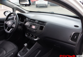 Подержанный автомобиль Kia Pride Sedan 2012 года (7 фото)