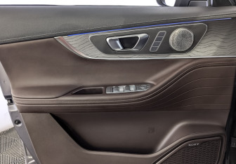 Подержанный автомобиль Chery Tiggo 8 Pro Max 2023 года (19 фото)
