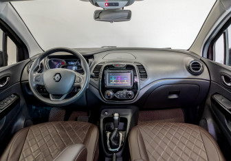 Подержанный автомобиль Renault Kaptur 2018 года (15 фото)