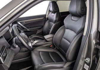 Подержанный автомобиль Geely Atlas Pro 2024 года (20 фото)