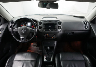 Подержанный автомобиль Volkswagen Tiguan 2012 года (13 фото)