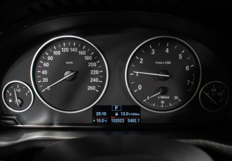 Подержанный автомобиль BMW X3 2014 года (12 фото)