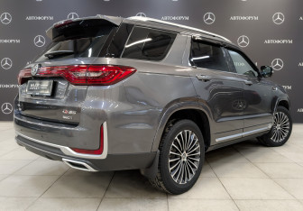 Подержанный автомобиль Changan CS95 2023 года (5 фото)