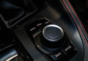 Подержанный автомобиль BMW X1 2018 года (15 фото)