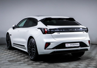 Подержанный автомобиль Zeekr 001 2024 года (7 фото)