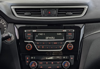 Подержанный автомобиль Nissan X-Trail 2018 года (17 фото)