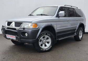 Подержанный автомобиль Mitsubishi Pajero Sport 2005 года (1 фото)