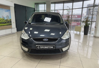 Подержанный автомобиль Ford Galaxy 2008 года (2 фото)