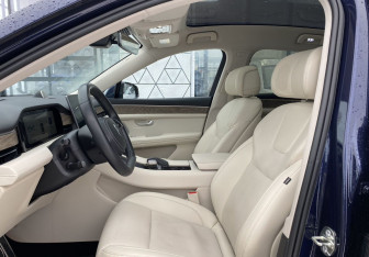 Подержанный автомобиль AITO M5 2023 года (23 фото)