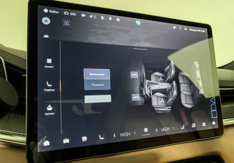 Подержанный автомобиль Zeekr 001 2023 года (22 фото)