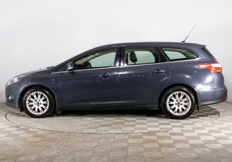 Подержанный автомобиль Ford Focus Wagon 2013 года (3 фото)
