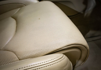 Подержанный автомобиль Audi Q7 2016 года (32 фото)