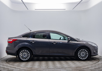 Подержанный автомобиль Ford Focus Sedan 2012 года (4 фото)