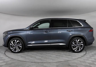 Подержанный автомобиль Geely Monjaro 2024 года (7 фото)