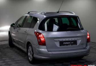 Подержанный автомобиль Peugeot 308 Wagon 2010 года (22 фото)