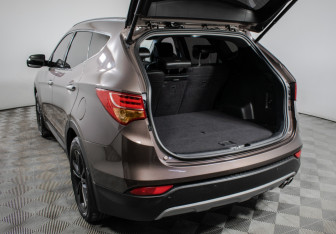 Подержанный автомобиль Hyundai Santa Fe 2015 года (15 фото)