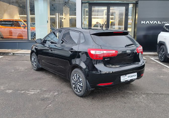 Подержанный автомобиль Kia Rio Hatchback 2014 года (7 фото)