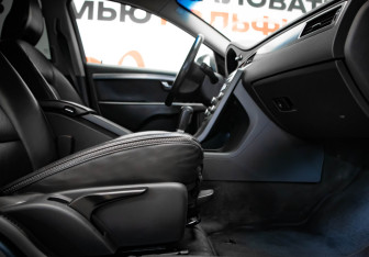 Подержанный автомобиль Volvo XC70 2008 года (26 фото)