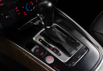 Подержанный автомобиль Audi Q5 2011 года (20 фото)