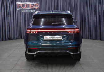 Подержанный автомобиль Geely Monjaro 2023 года (6 фото)