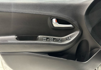 Подержанный автомобиль Kia Picanto 2014 года (13 фото)