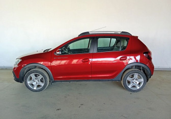 Подержанный автомобиль Renault Sandero 2021 года (4 фото)