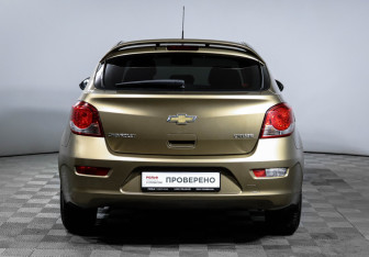 Подержанный автомобиль Chevrolet Cruze Hatchback 2013 года (6 фото)