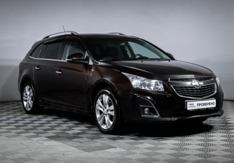 Подержанный автомобиль Chevrolet Cruze Wagon 2014 года (3 фото)