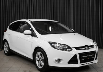 Подержанный автомобиль Ford Focus Hatchback 2012 года (3 фото)